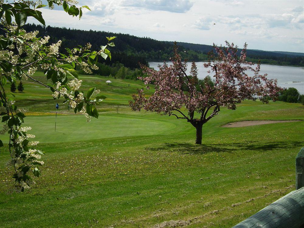 The 108 Golf Resort 108 Mile Ranch Exterior foto